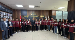 Başkan Alan’dan Öğrencilere Forma Sürprizi