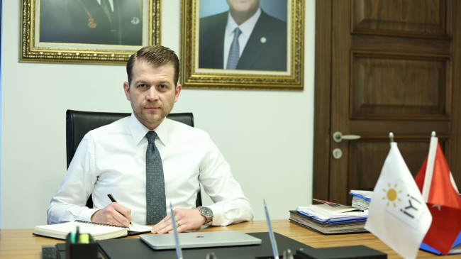 “Sorun Deprem Değil, Liyakatsizliktir!”