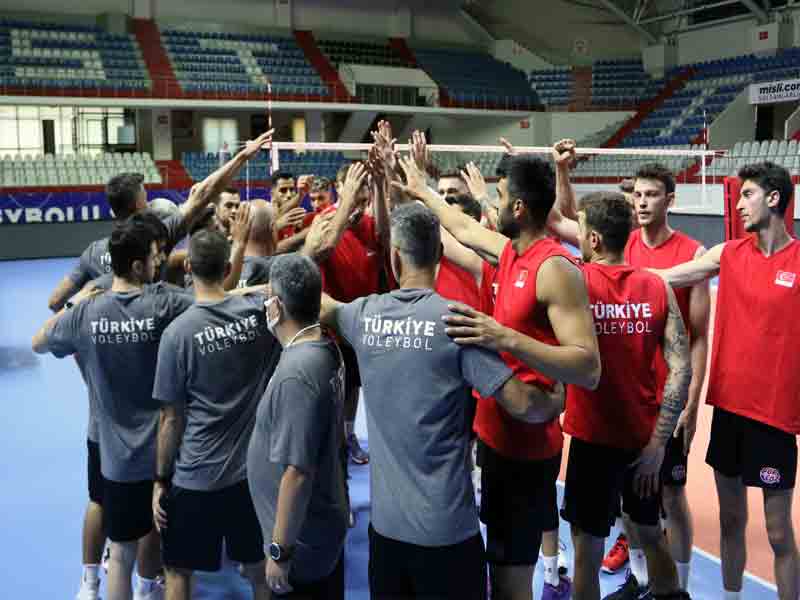 A Milli Erkek Voleybol Takımımız, Avrupa Şampiyonası İçin İstanbul’da Kampa Girdi