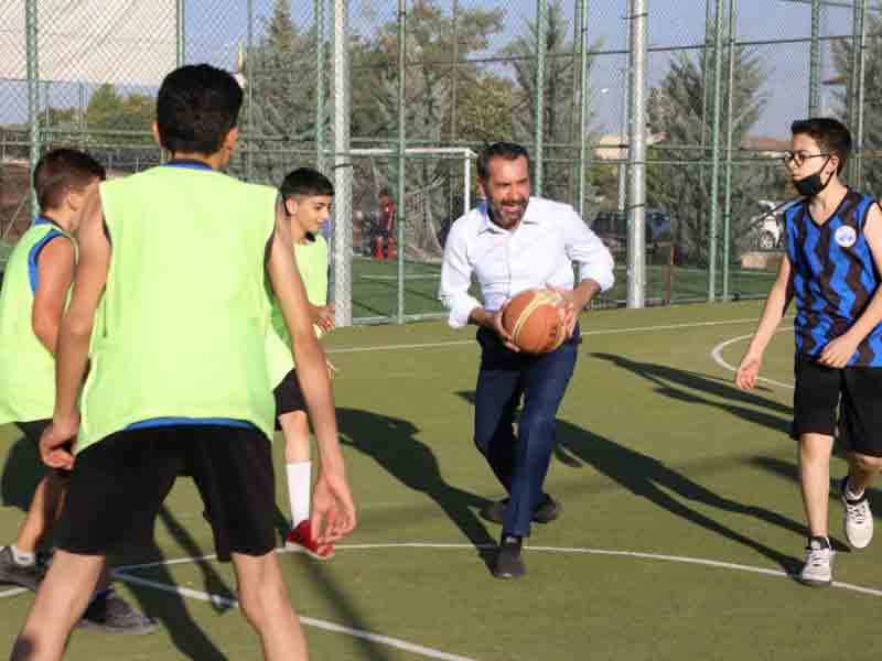 Şerifoğulları Öğrencilerle Futbol ve Basketbol Maçı Yaptı
