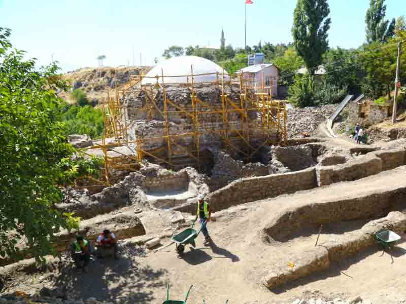 Tarihi Hoca Hasan Hamamı’nda Restorasyon Çalışmaları Devam Ediyor