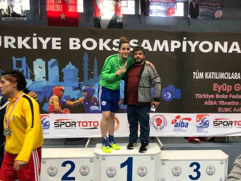 Elazığ Belediyespor Boks Takımı Sporcusu Gizem Özer Altın Madalya Kazandı