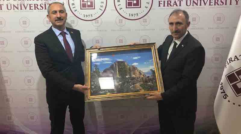 Adalet Bakanı Gül, “Başarılı Çalışmalarından Dolayı Fırat Üniversitesi’ni Tebrik Ediyorum”
