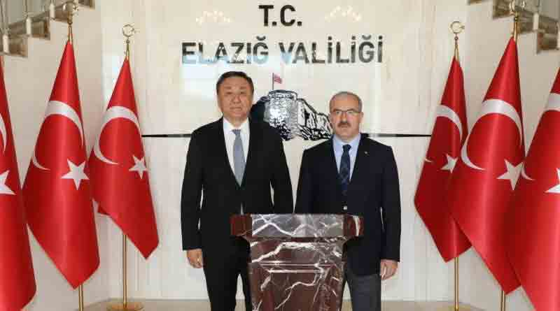 Kırgızistan’ın Ankara Büyükelçisi Ömüraliyev, Vali Toraman’ı Ziyaret Etti