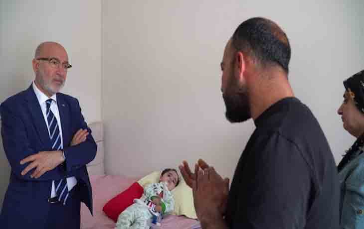 İrfan Sönmez, Çocuk Bayramın’da Sma Hastası Kerem Ali Bebek’i Ziyaret Etti, Destek İçin Çağrıda Bulundu