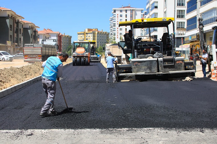 Elazığ Belediyesi, Yol Bakım-Onarım ve Genişletme Çalışmalarını Sürdürüyor