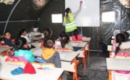 Deprem Bölgesindeki Norm Kadro Fazlası Öğretmenlerin Re’sen Atamaları 1 Yıl Ertelenmeli