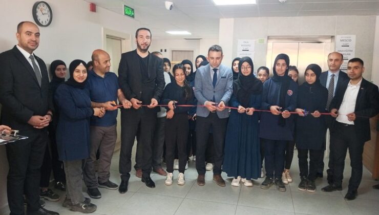 Elazığ’da 3 Liseye Yeni Kütüphaneler Kazandırıldı!