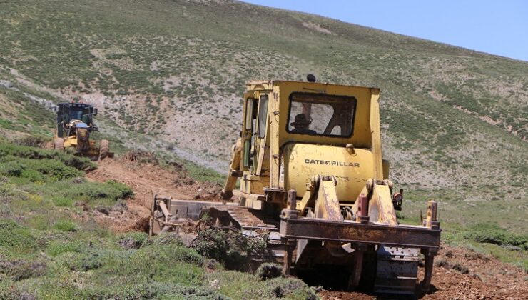 Aşağı Çanakçı Köyü Yayla Yolu Yapım Çalışmaları Devam Ediyor