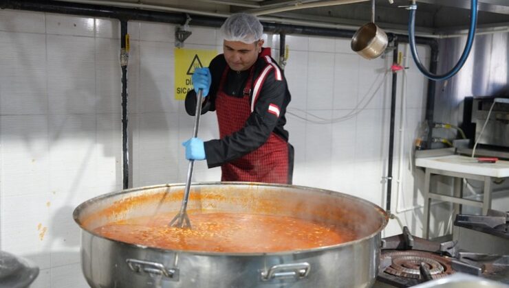 Sincan Belediyesi’nden 1150 Kişiye Yemek Yardımı