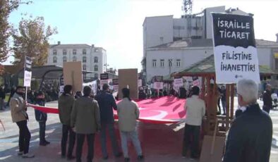 El Aksa Platformunun Sessizlik Çığlık adlı protestosu, bu kez 15 Temmuz Demokrasi Meydanı’nda yapıldı